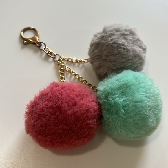 🔥FREE with purchase Key chain pom poms pink, teal, grey - Picture 2 of 4